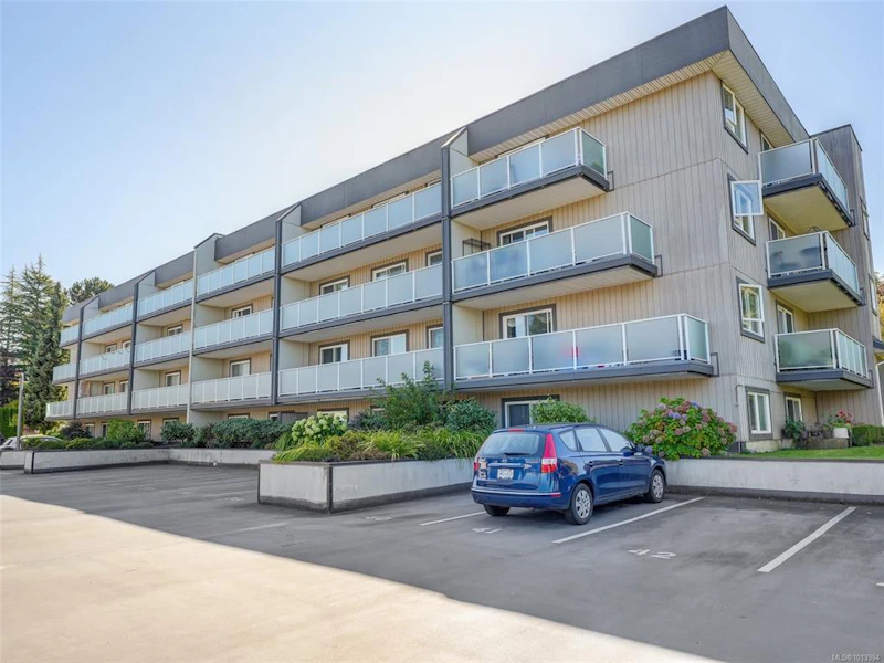 301 - 3240 Glasgow Avenue, Saanich BC V8X 1M2