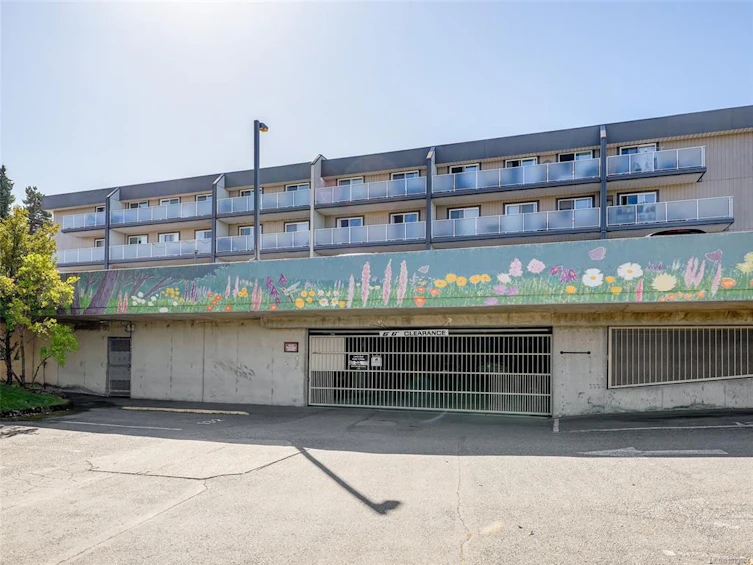 301-3240 Glasgow Avenue, Saanich, BC, V8S 3Z1 - 28