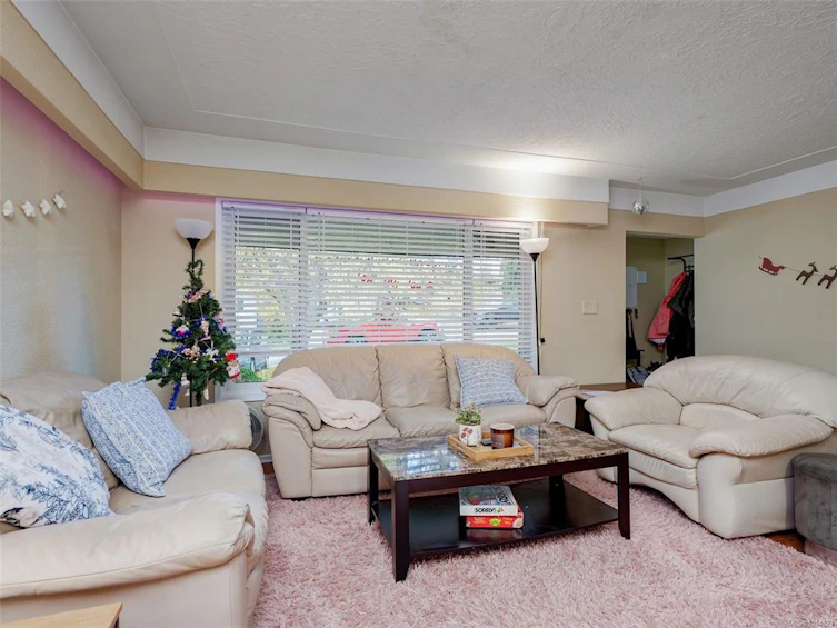 1660 Elm Street, Saanich, BC, V8P 2G4 - 6