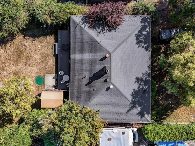 1660 Elm Street, Saanich, BC, V8P 2G4 - 31