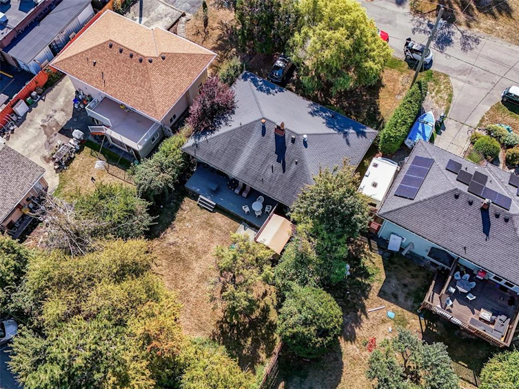 1660 Elm Street, Saanich, BC, V8P 2G4 - 33