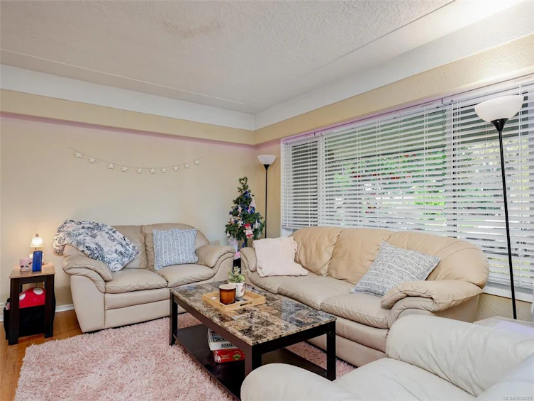 1660 Elm Street, Saanich, BC, V8P 2G4 - 5