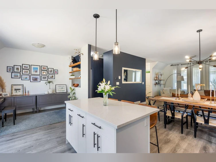 3350 Solport Street, Cumberland, BC, V0R 1S0 - 14