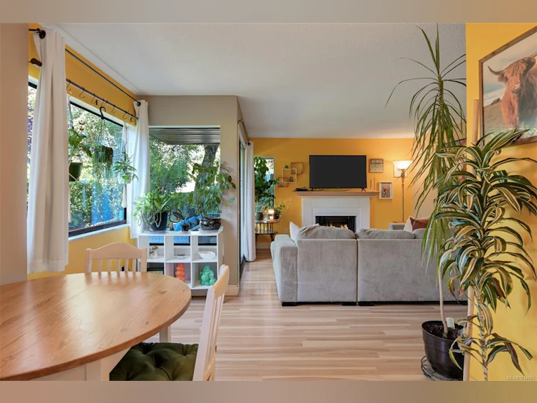 101-3274 Glasgow Avenue, Saanich, BC, V8X 1M2 - 23