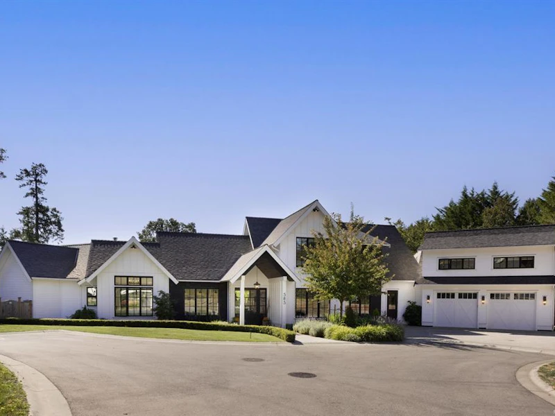 585 Downey Road, North Saanich BC
