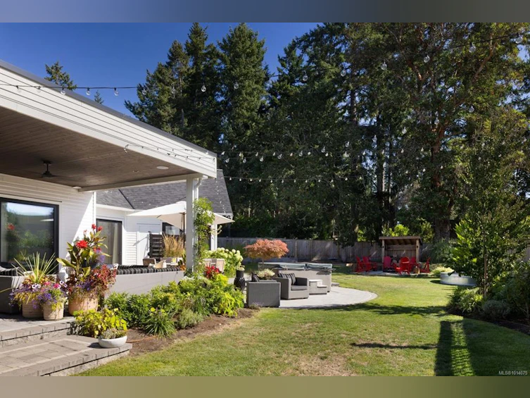 585 Downey Road, North Saanich, BC, V8L 5M6 - 43