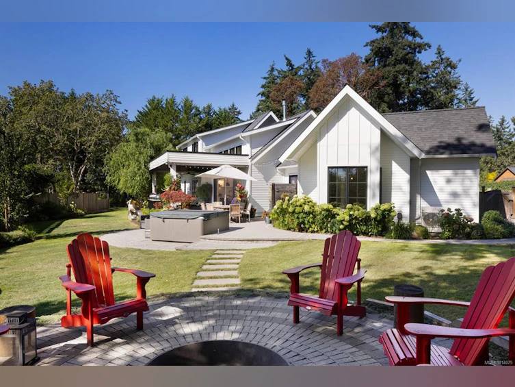 585 Downey Road, North Saanich, BC, V8L 5M6 - 48