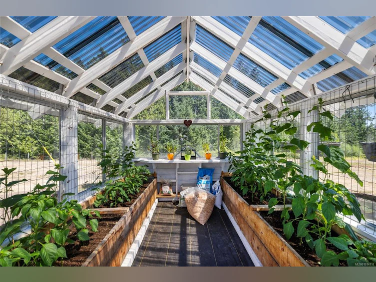 850 Burbank Road, Hilliers, BC, V9K 1Y5 - 7