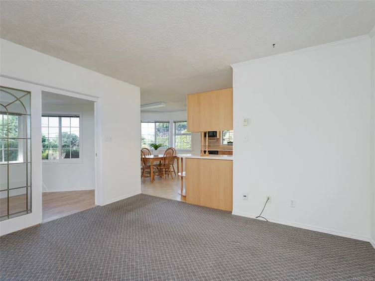 4745 Falaise Drive, Saanich, BC, V8Y 3E8 - 11