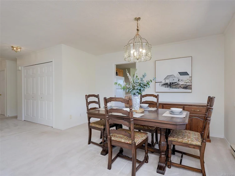 4745 Falaise Drive, Saanich, BC, V8Y 3E8 - 7