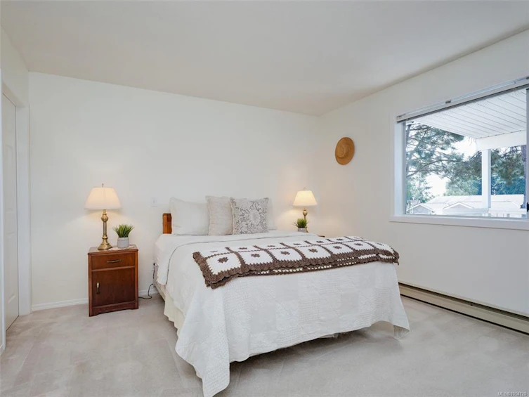 4745 Falaise Drive, Saanich, BC, V8Y 3E8 - 13