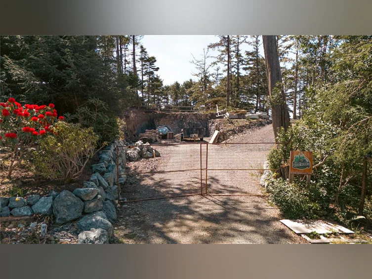 858 Barclay Place, Ucluelet, BC, V0R 3A0 - 9