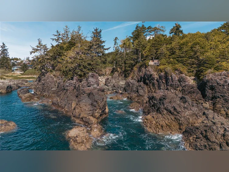 858 Barclay Place, Ucluelet, BC, V0R 3A0