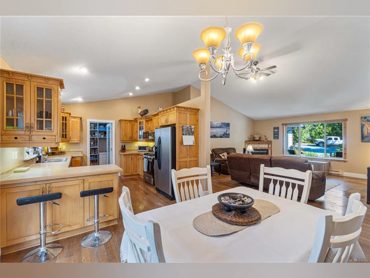 1780 Ashling Road, Qualicum Beach, BC, V9K 2V1 - 10
