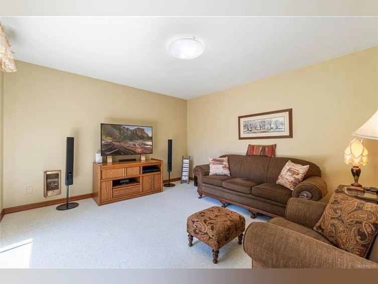 694 Wedgewood Crescent, Parksville, BC, V9P 1B6 - 5