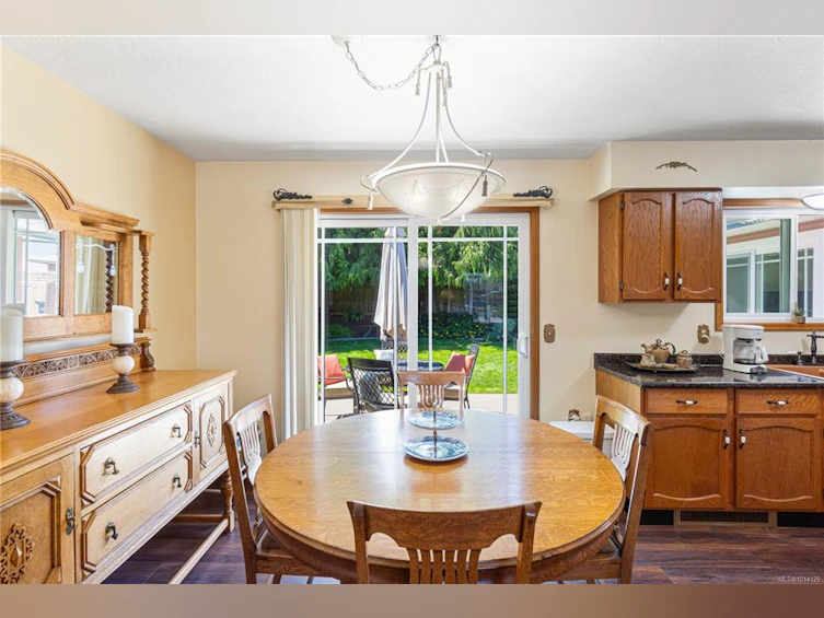 694 Wedgewood Crescent, Parksville, BC, V9P 1B6 - 3