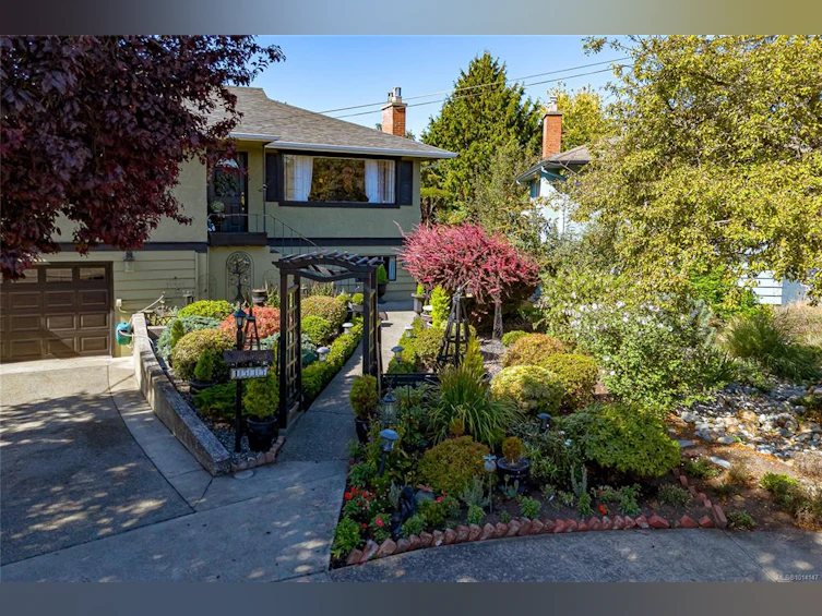 1535 Earle Place, Victoria, BC, V8S 1N3 - 8