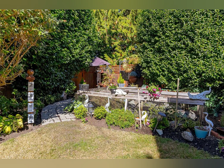1535 Earle Place, Victoria, BC, V8S 1N3 - 63