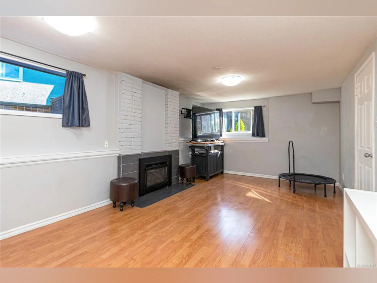 1535 Earle Place, Victoria, BC, V8S 1N3 - 41