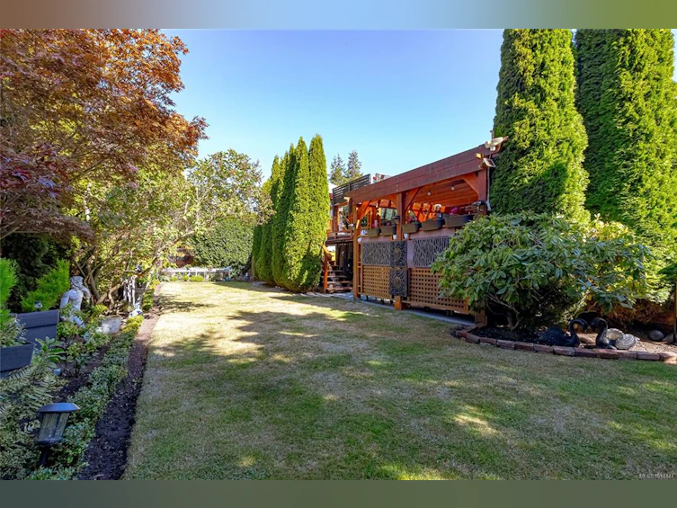 1535 Earle Place, Victoria, BC, V8S 1N3 - 62