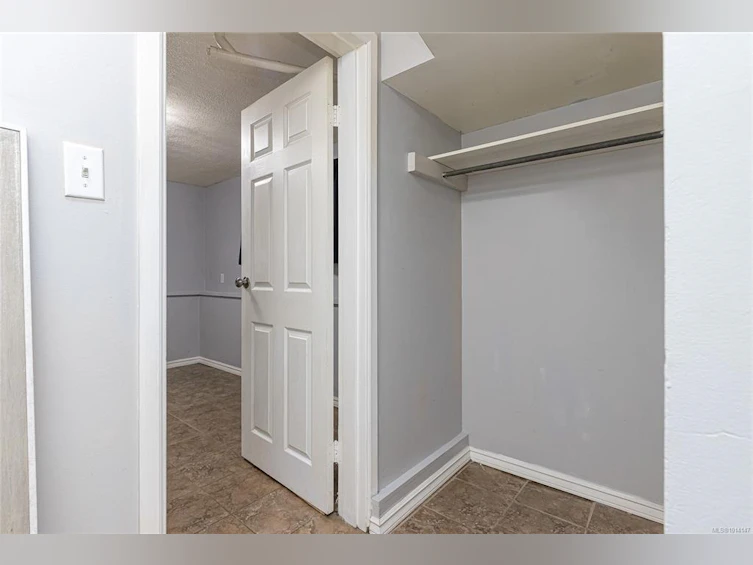 1535 Earle Place, Victoria, BC, V8S 1N3 - 46