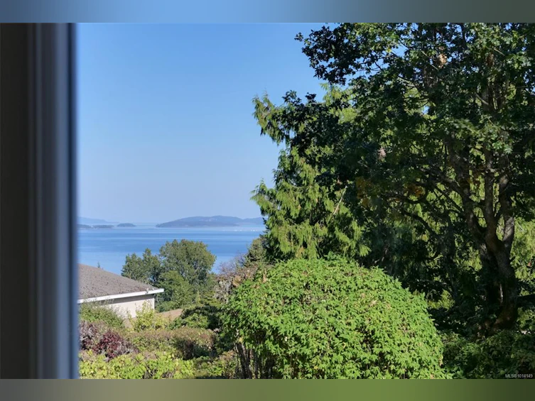 8645 East Saanich Road, North Saanich, BC, V8L 1G9 - 14