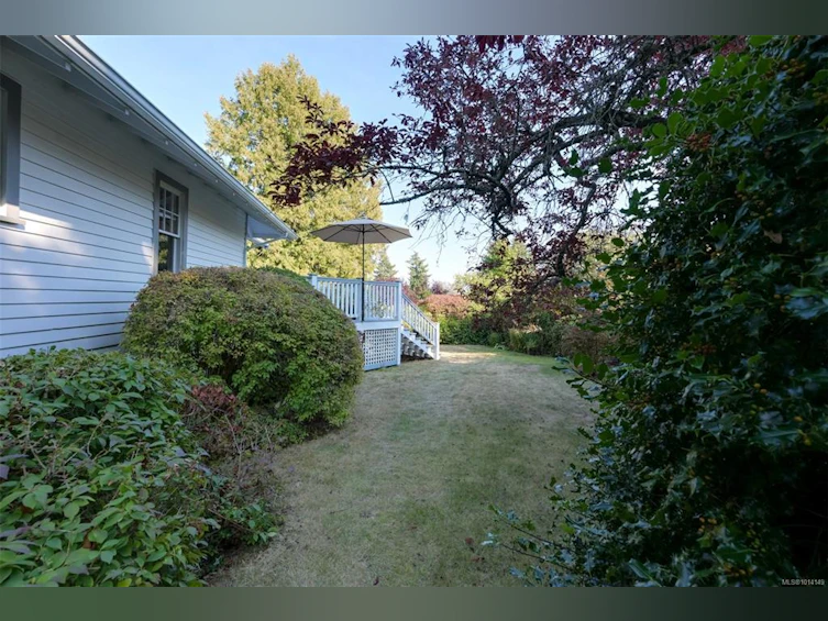 8645 East Saanich Road, North Saanich, BC, V8L 1G9 - 55