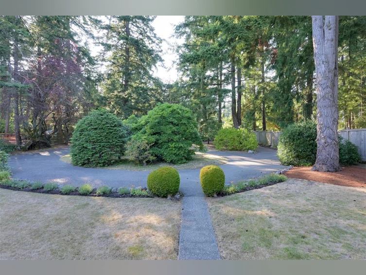 8645 East Saanich Road, North Saanich, BC, V8L 1G9 - 56