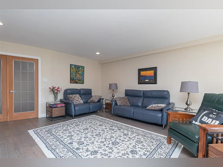 110-1680 Poplar Avenue, Saanich, BC, V8P 4K7 - 10