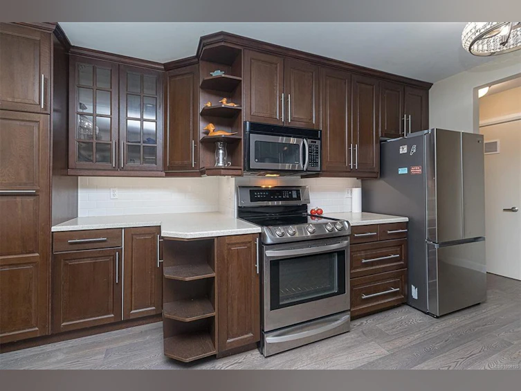 110-1680 Poplar Avenue, Saanich, BC, V8P 4K7 - 18