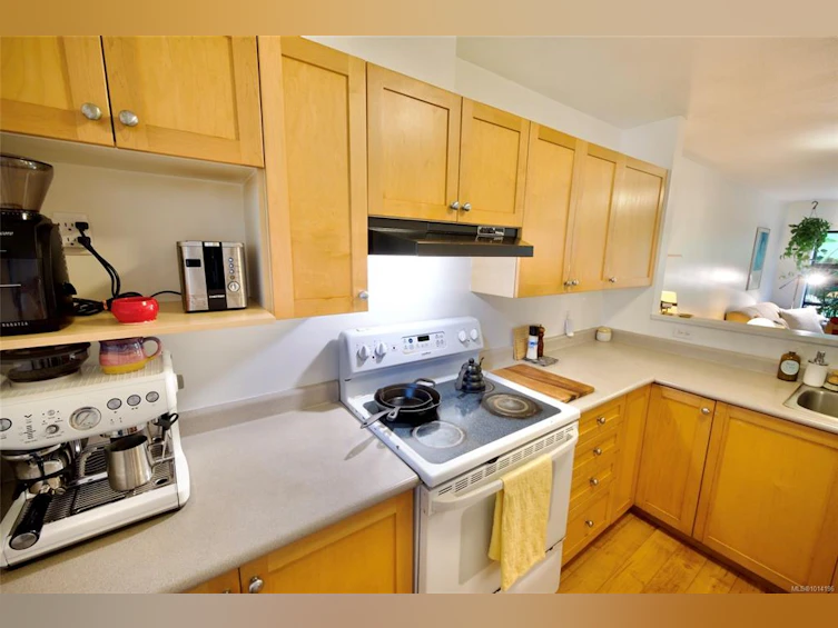10-595 Gibson Street, Tofino, BC, V0R 2Z0 - 4