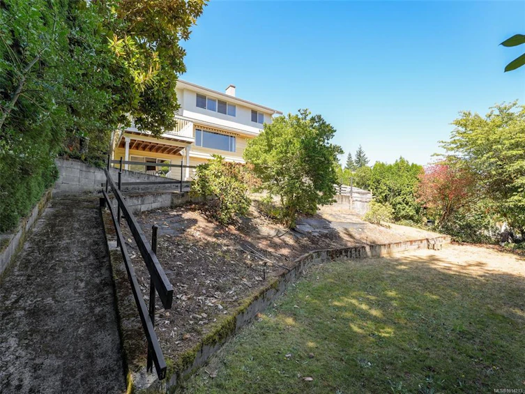 5255 Hanover Place, Saanich, BC, V8Y 2C7 - 25