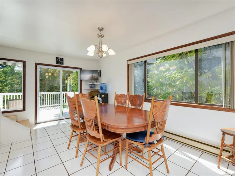 5255 Hanover Place, Saanich, BC, V8Y 2C7 - 5