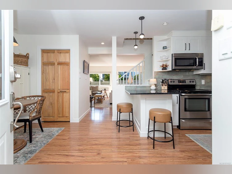 4-126 Ontario Street, Victoria, BC, V8V 1M9 - 5
