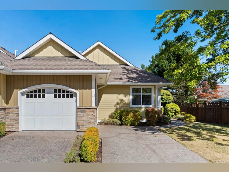 25-447 S Pym Street, Parksville, BC, V9P 2H9