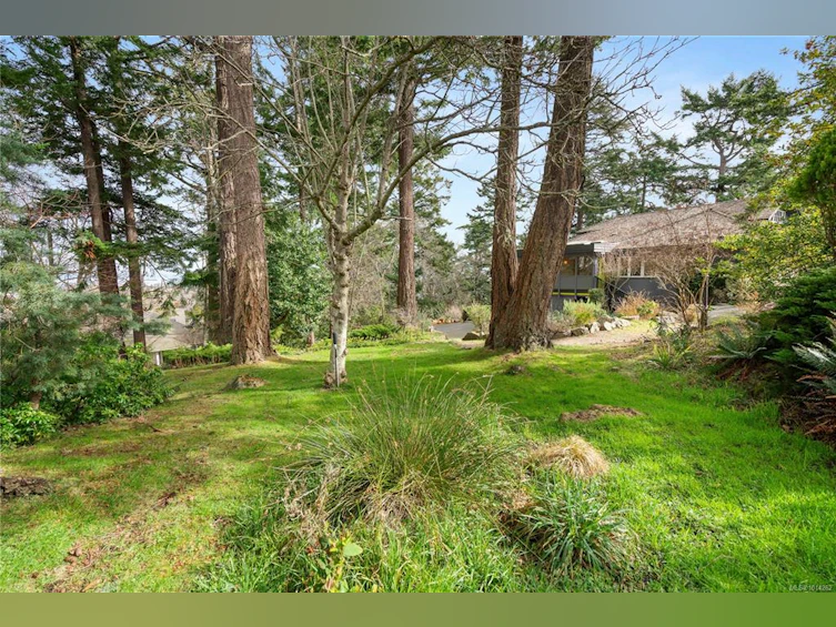 52 Sylvan Lane, Oak Bay, BC, V8S 2K8 - 59
