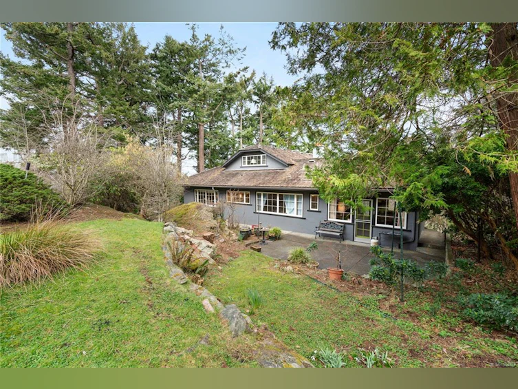 52 Sylvan Lane, Oak Bay, BC, V8S 2K8 - 46