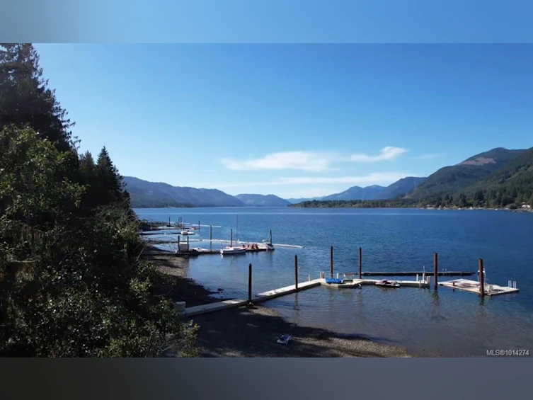 4-8290 Sa Seen Os Road, Youbou, BC, V0R 3E1