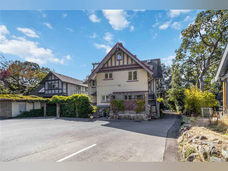 F-349 Foul Bay Road, Victoria, BC, V8S 4G6 - 33