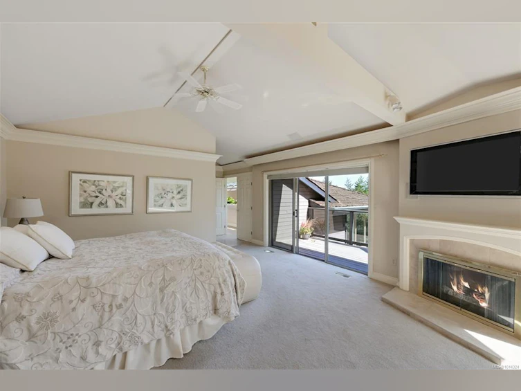 2807 Arbutus Road, Saanich, BC, V8N 5X6 - 42