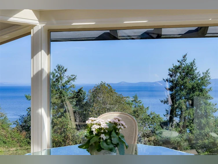2807 Arbutus Road, Saanich, BC, V8N 5X6 - 22
