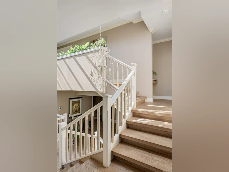 2807 Arbutus Road, Saanich, BC, V8N 5X6 - 36