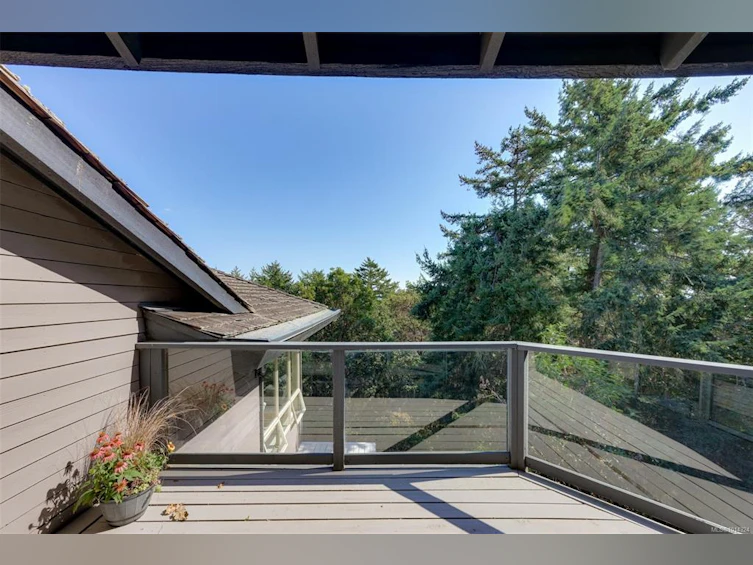 2807 Arbutus Road, Saanich, BC, V8N 5X6 - 41