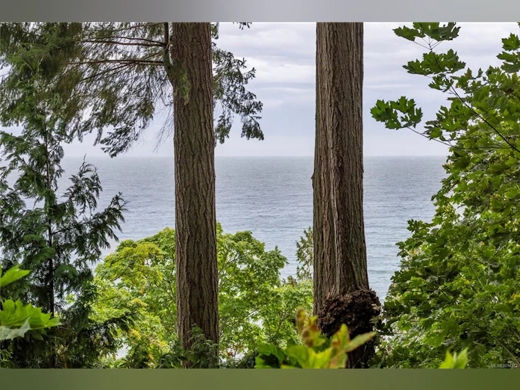 5171 W Island Highway, Qualicum Beach, BC, V9K 1Z1 - 10