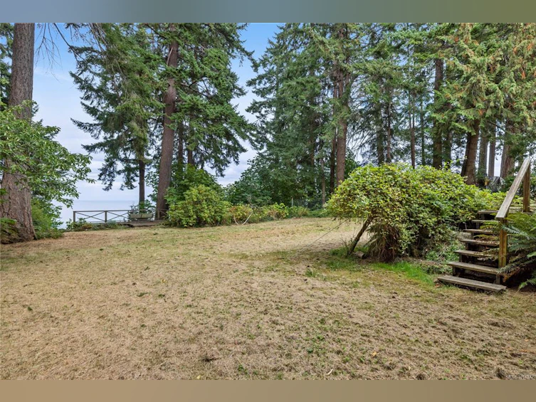 5171 W Island Highway, Qualicum Beach, BC, V9K 1Z1 - 11