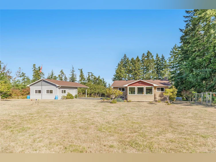 2402 Cross Road, Nanoose, BC, V9P 9E6 - 32