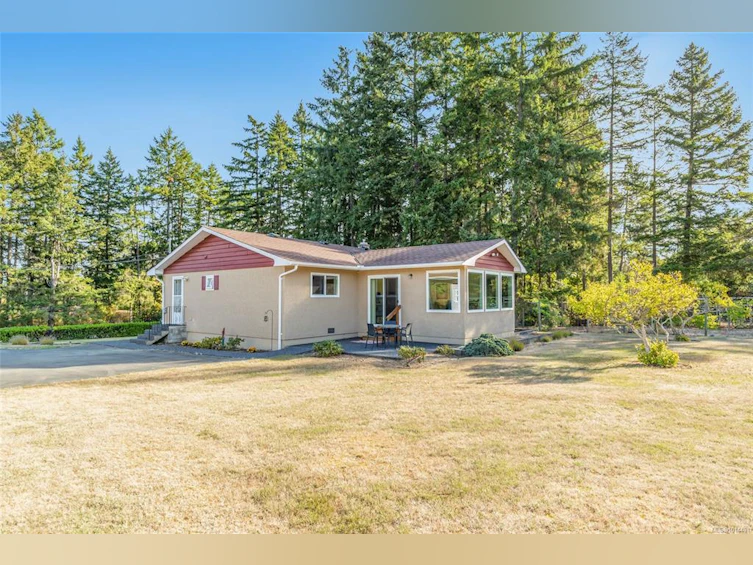2402 Cross Road, Nanoose, BC, V9P 9E6 - 24