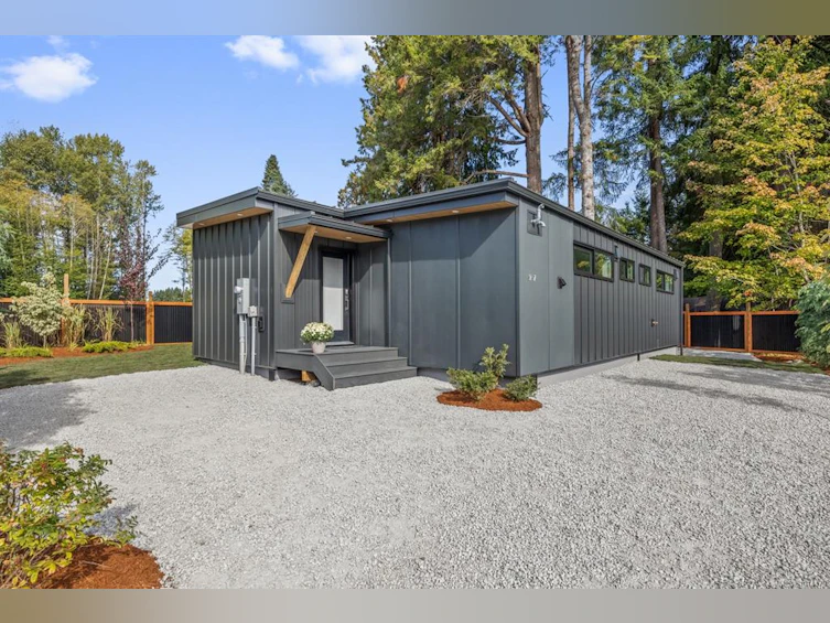 1917 Cumberland Road, Courtenay, BC, V9N 2G1 - 2