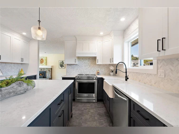 1290 Lidgate Court, Saanich, BC, V8Z 7E3 - 6