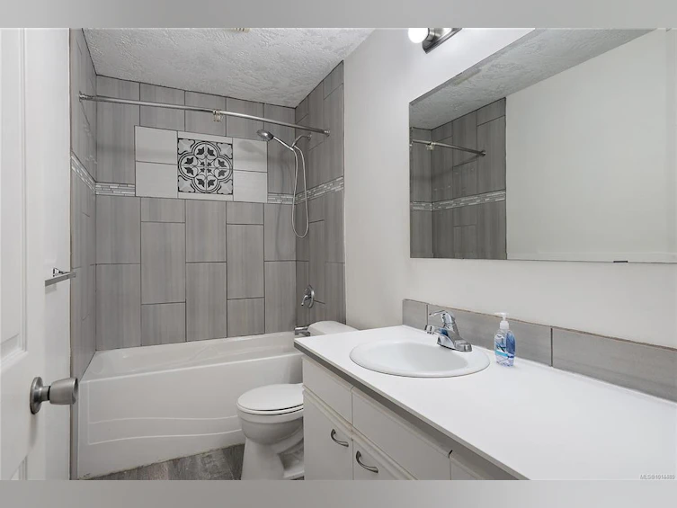 1290 Lidgate Court, Saanich, BC, V8Z 7E3 - 26